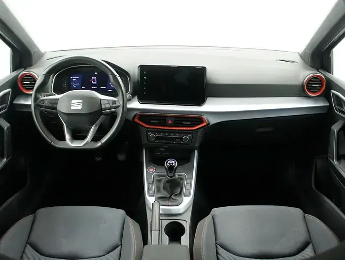 Usado Seat Arona FR 115 CV (84 kW) 2025 Varios colores SUV