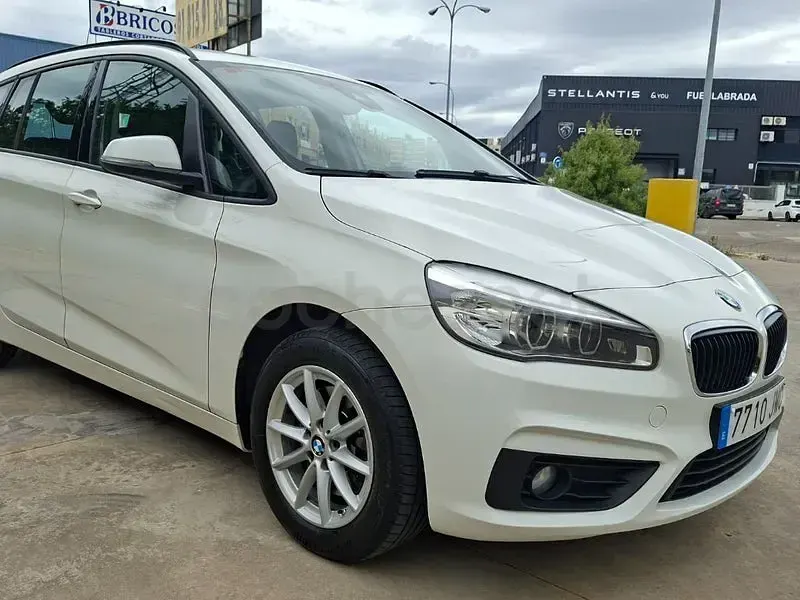 Usado BMW 218 150 CV (110 kW) 2016 Blanco Familiar