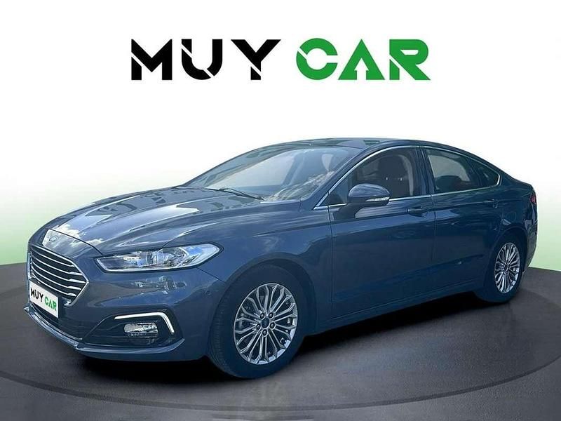 Usado Ford Mondeo Titanium 186 CV (136 kW) 2021 Azul Berlina