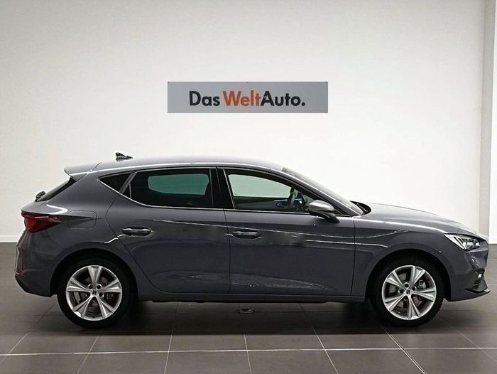Usado Seat Leon FR 204 CV (150 kW) 2023 Gris Berlina