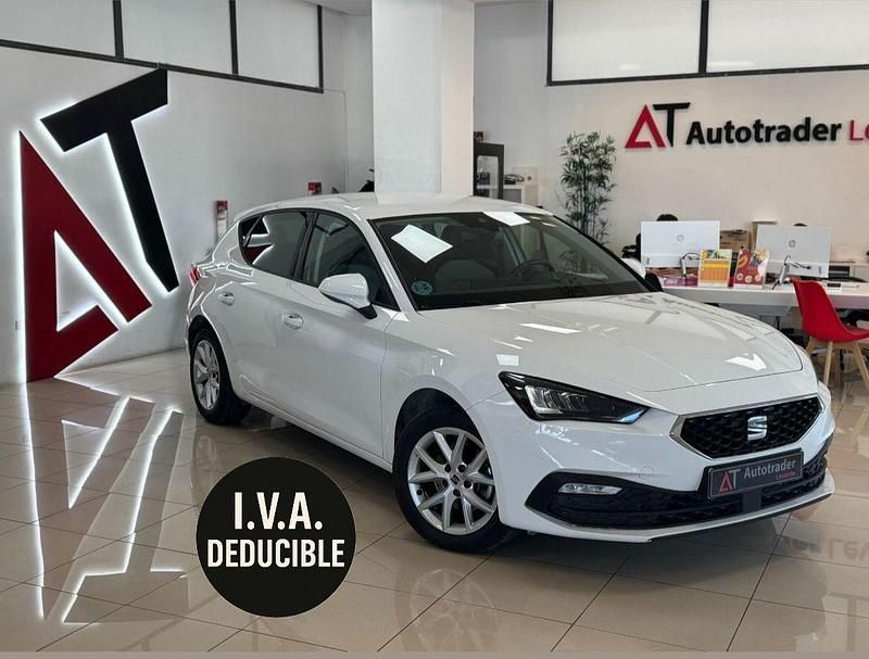 Usado Seat Leon Style 116 CV (85 kW) 2021 Blanco Berlina