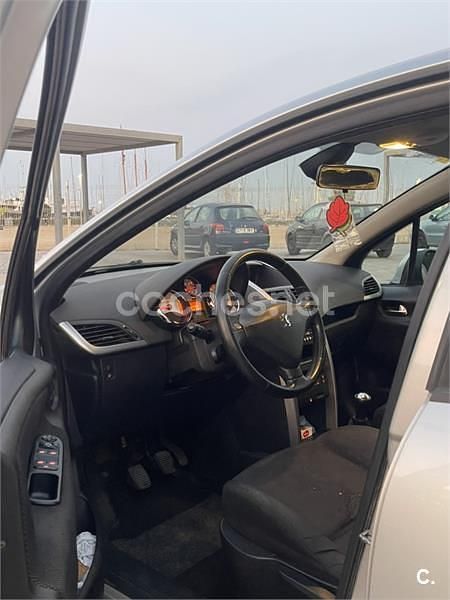 Gris / plata Usado 2007 Peugeot 207 Sport Berlina | 3450 € (Precio justo) - Imagen 1/4