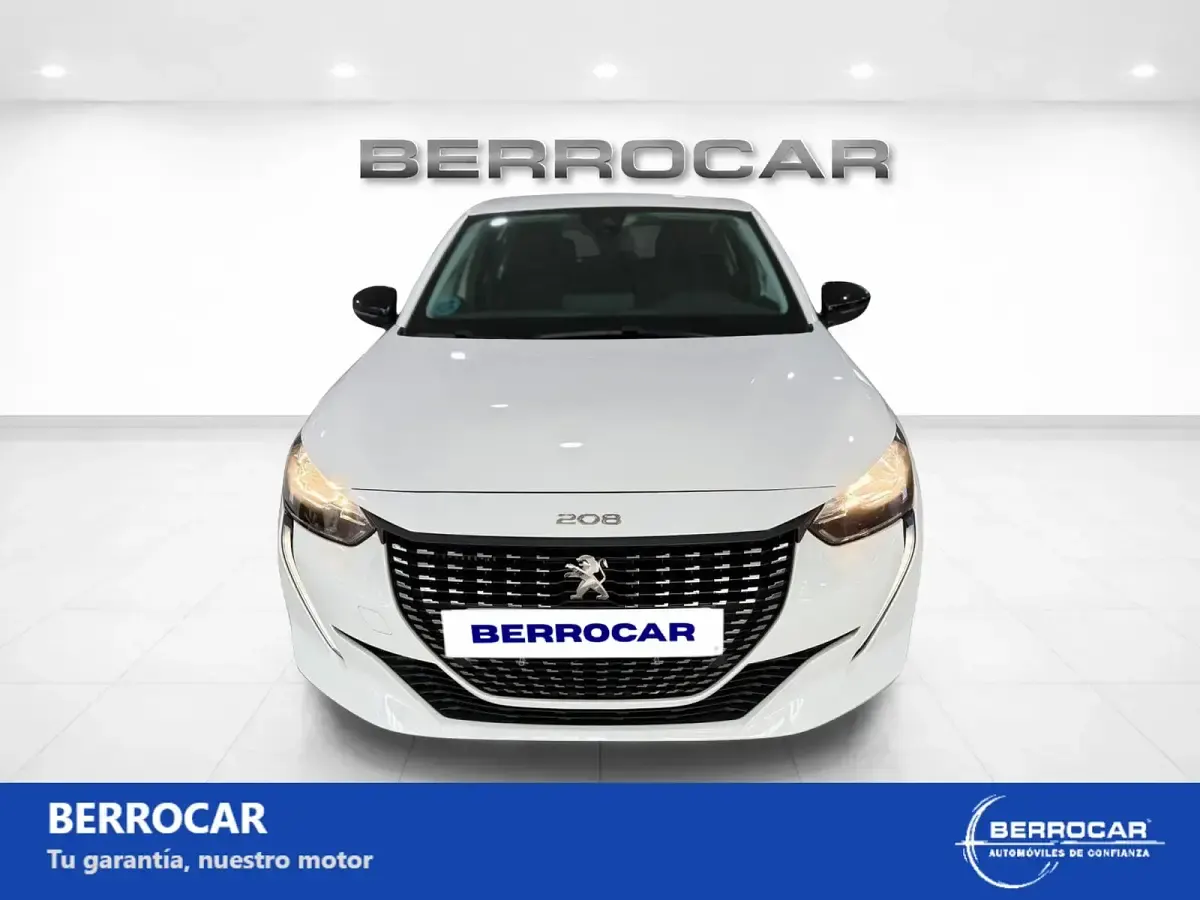 Usado Peugeot 208 Active 100 CV (73 kW) 2023 Blanco Utilitario