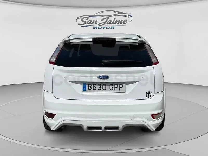 Usado Ford Focus 115 CV (84 kW) 2009 Blanco Berlina