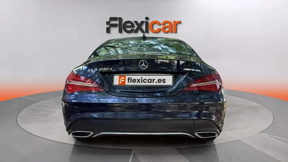 Usado Mercedes CLA200 136 CV (100 kW) 2018 Negro Coupe