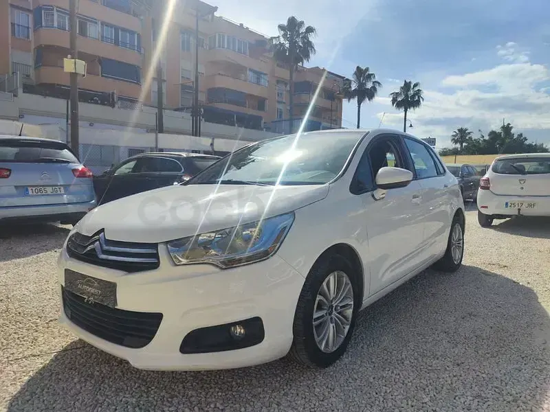Używany Citroën C4 92 KM (67 kW) 2014 Biały Sedan/Limuzyna