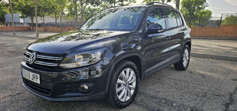 Gris Usado 2016 VW Tiguan Advance SUV | 15.500 € (Precio justo) - Imagen 1/4