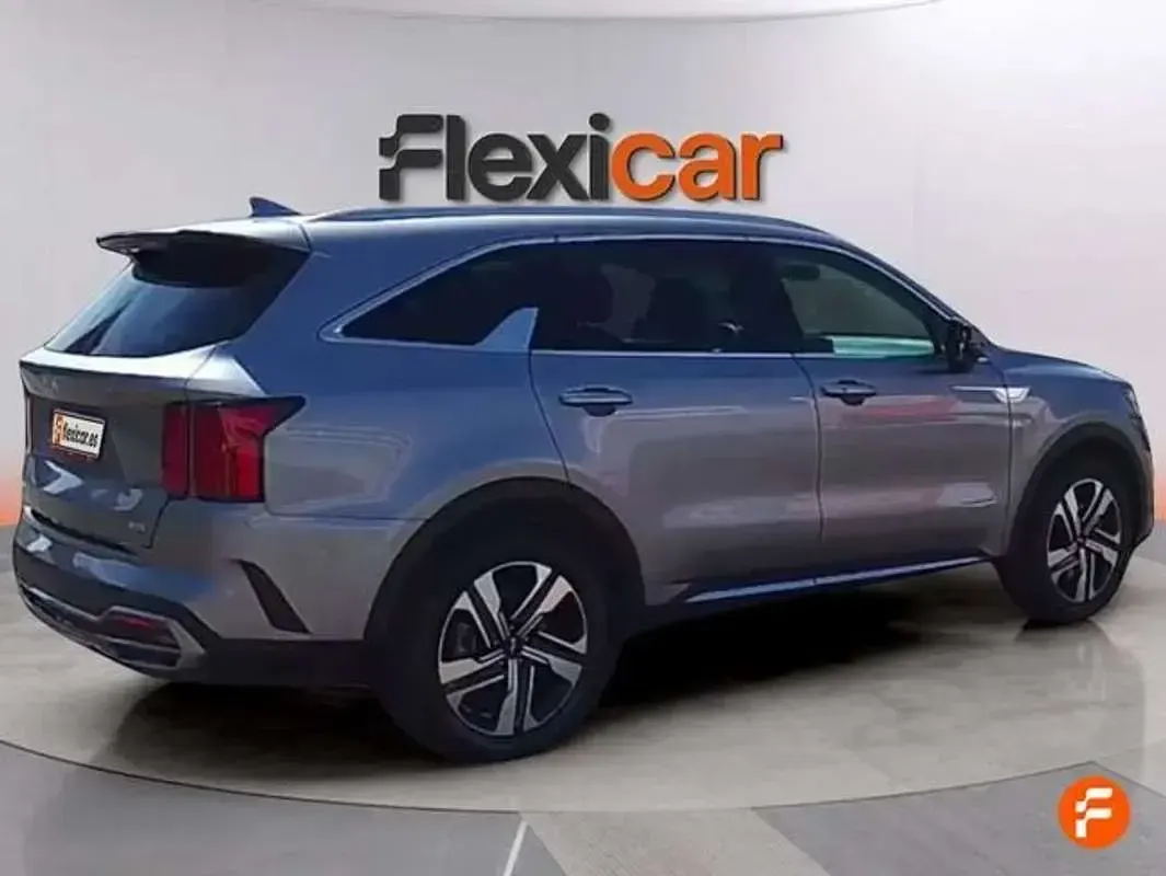 Usado Kia Sorento 194 CV (142 kW) 2023 Gris SUV