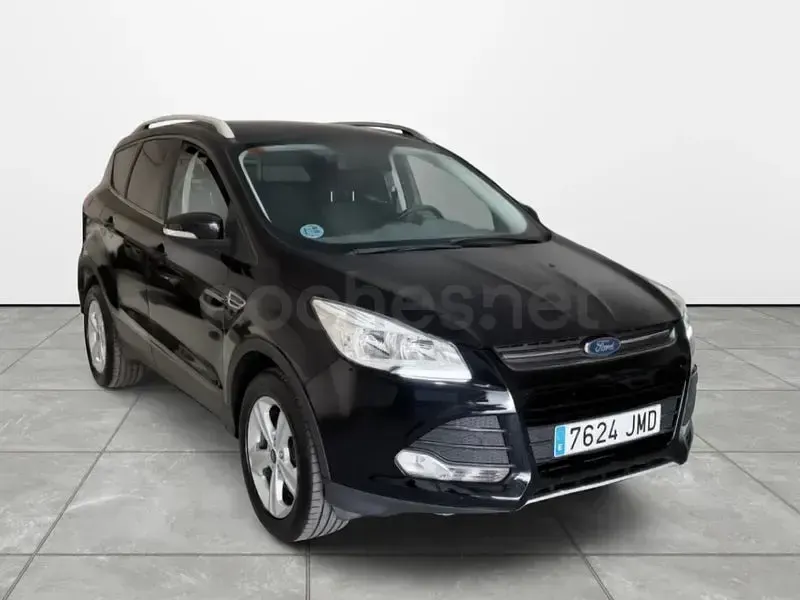 Usado Ford Kuga Trend 150 CV (110 kW) 2016 Negro SUV