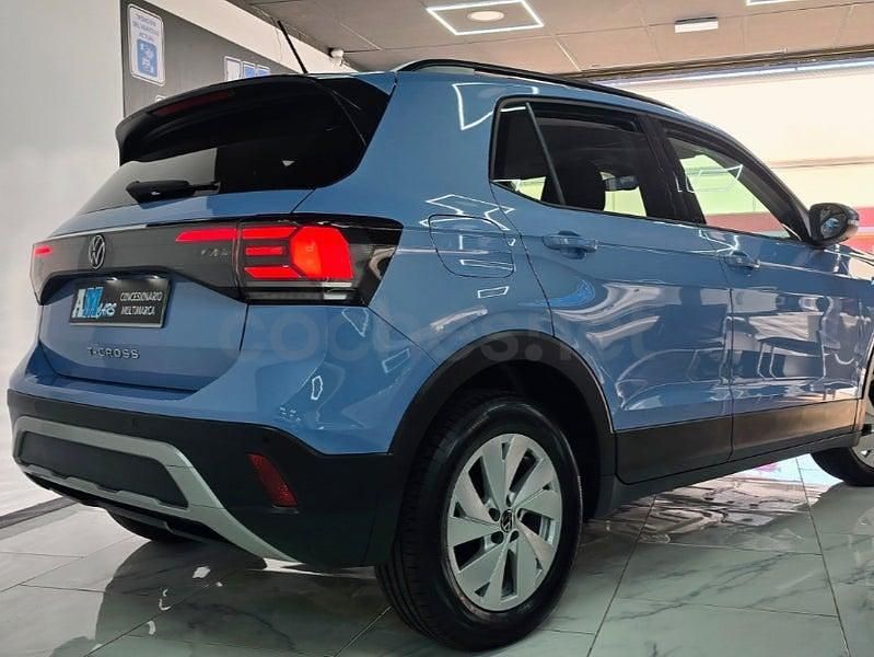 Usado VW T-Cross Life 95 CV (69 kW) 2023 Azul SUV