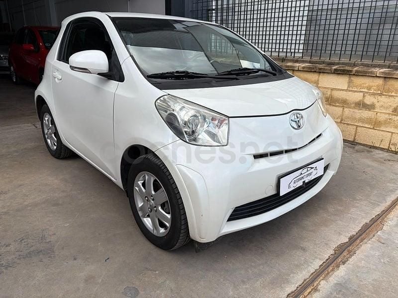 Usado Toyota iQ 68 CV (50 kW) 2009 Blanco Utilitario