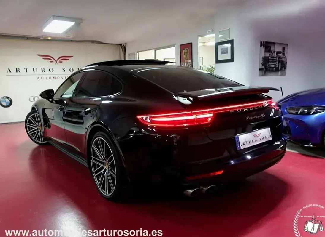 Usado Porsche Panamera 4S Diesel 421 CV (309 kW) 2018 Negro Utilitario