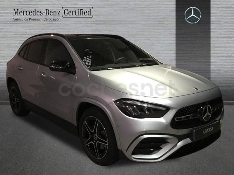 Usado Mercedes GLA200 AMG line 150 CV (110 kW) 2025 Plata hightech SUV