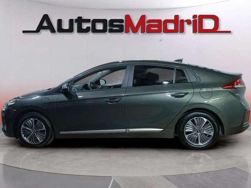 Usado Hyundai Ioniq 141 CV (103 kW) 2022 Gris Utilitario
