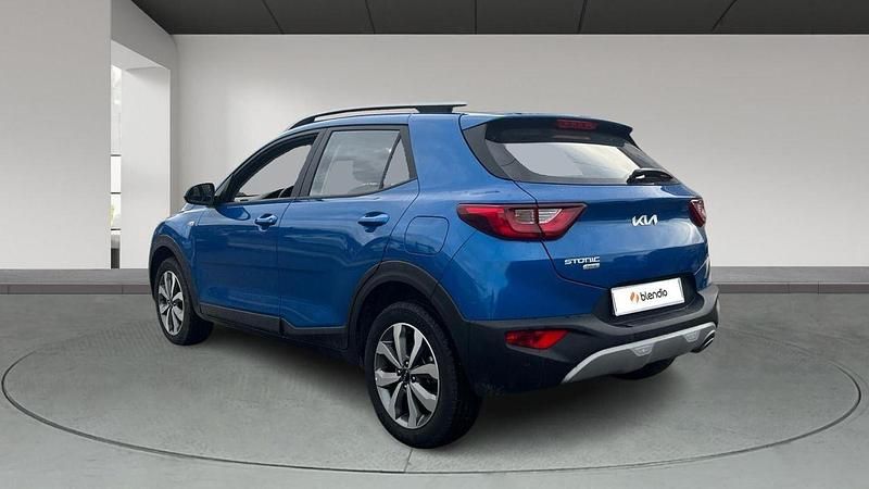 Usado Kia Stonic 100 CV (73 kW) 2025 Azul SUV