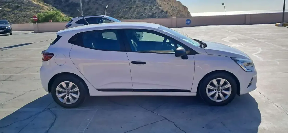 Usado Renault Clio Business 72 CV (52 kW) 2020 Blanco Utilitario
