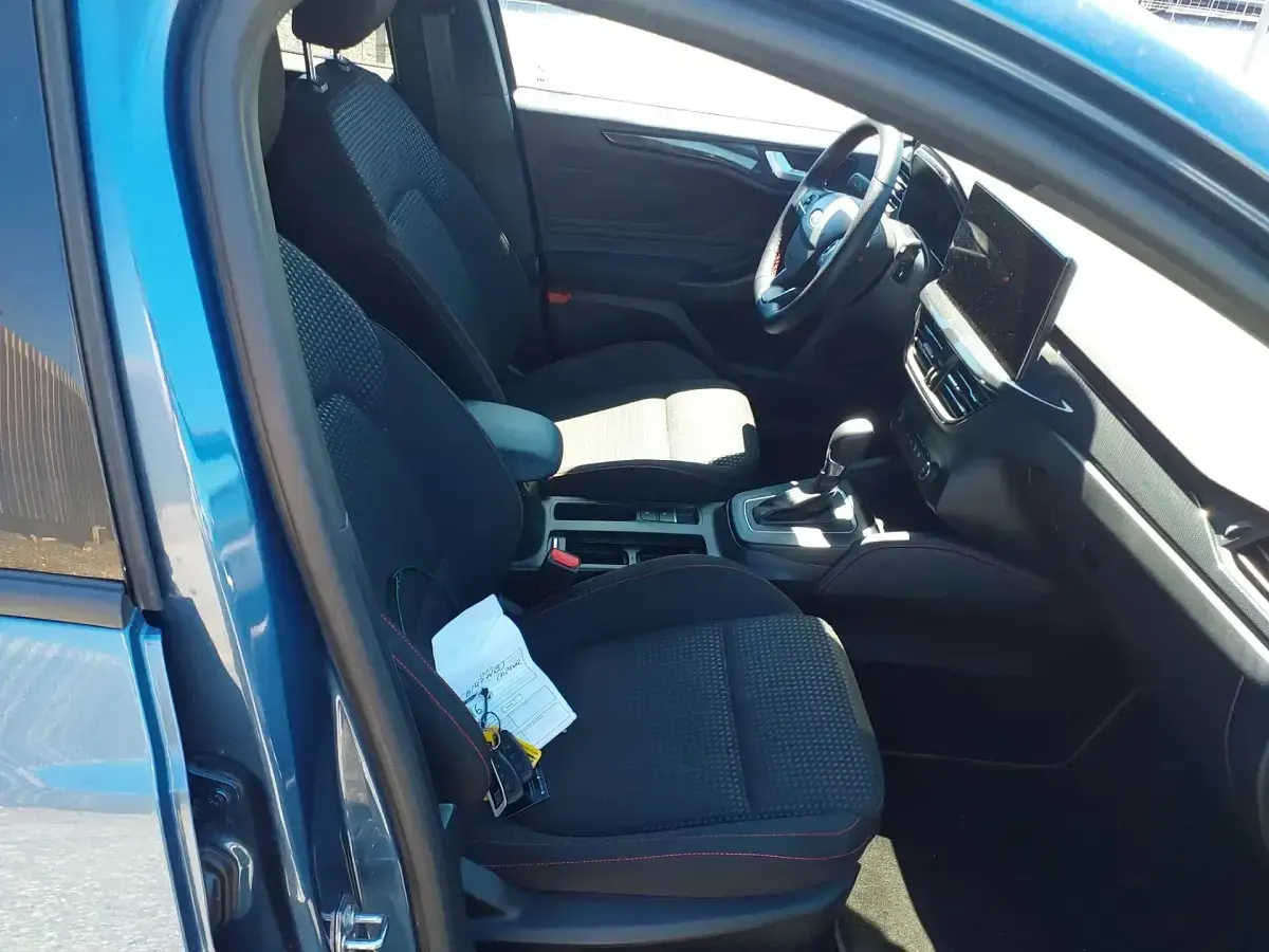 Usado Ford Focus ST-Line X 155 CV (114 kW) 2025 Azul Utilitario