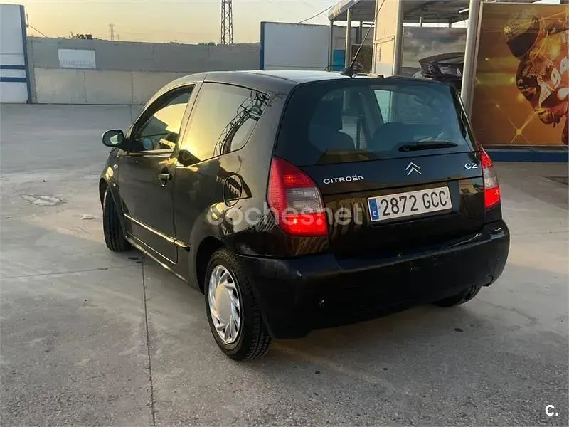 Usado Citroën C2 VTR Sport 61 CV (44 kW) 2008 Negro Utilitario