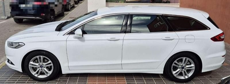 Usado Ford Mondeo ST-Line 160 CV (117 kW) 2016 Blanco Berlina