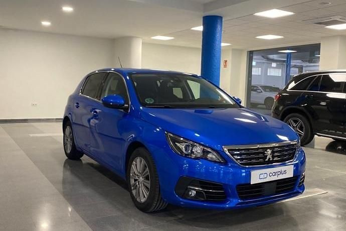 Usado Peugeot 308 Allure 130 CV (95 kW) 2020