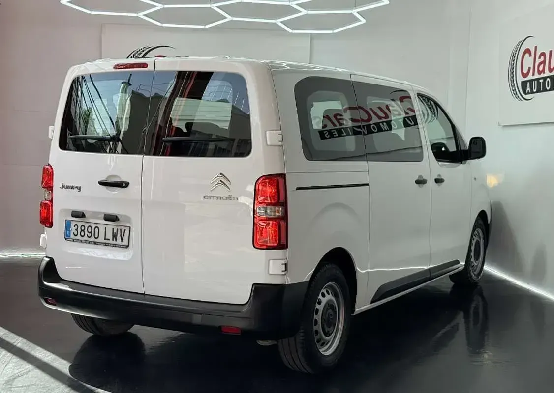 Usado Citroën Spacetourer Feel 120 CV (88 kW) 2022 Blanco Monovolumen