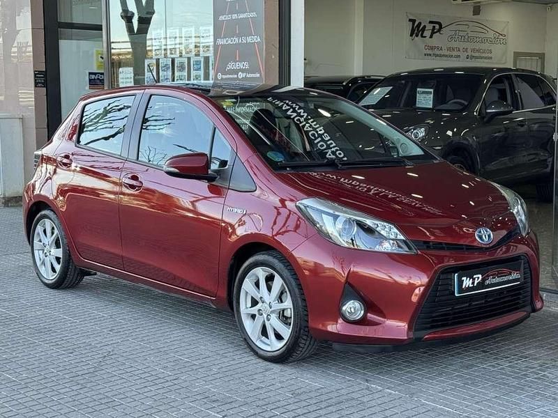 Usado Toyota Yaris Hybrid Advance 100 CV (73 kW) 2012 Burdeos Utilitario