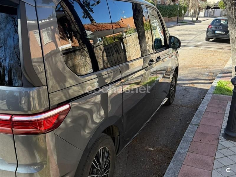 Usado VW Multivan Life 218 CV (160 kW) 2024 Gris / plata Van