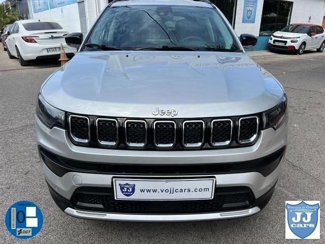 Usado Jeep Compass Limited 190 CV (139 kW) 2021 Gris SUV