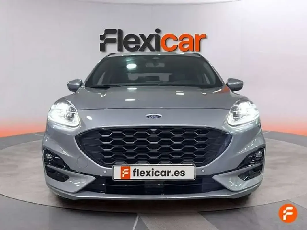 Usado Ford Kuga ST-Line 150 CV (110 kW) 2022 Gris SUV