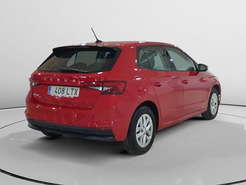 Usado Skoda Fabia 110 CV (80 kW) 2021 Rojo Berlina