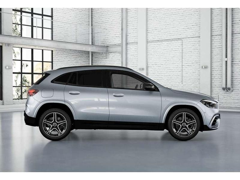 Usado Mercedes GLA250 219 CV (161 kW) 2025 Plateado SUV