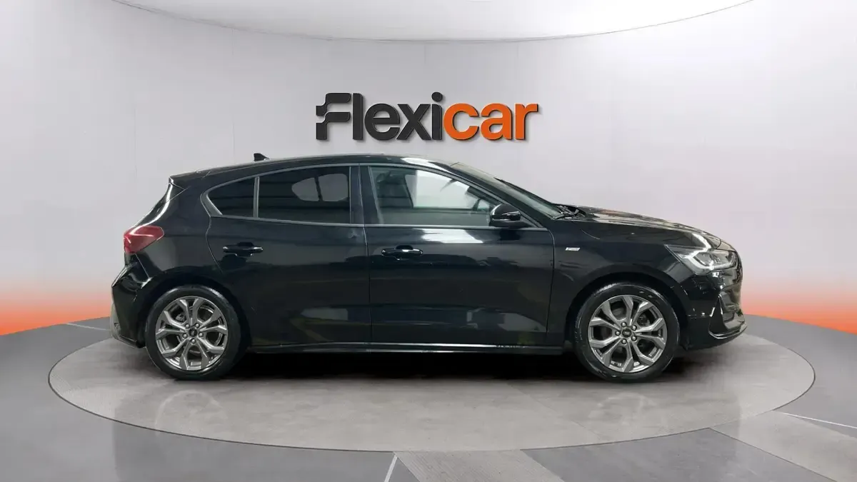 Usado Ford Focus Active 155 CV (114 kW) 2023 Negro Berlina