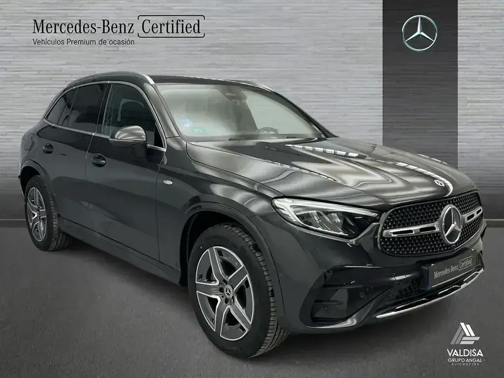 Usado Mercedes GLC300e AMG line 333 CV (244 kW) 2025 Gris SUV