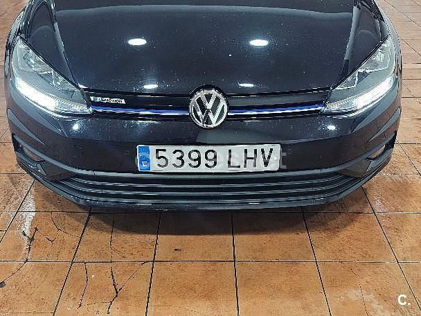 Usado VW Golf VIII Business 130 CV (95 kW) 2020 Negro Berlina