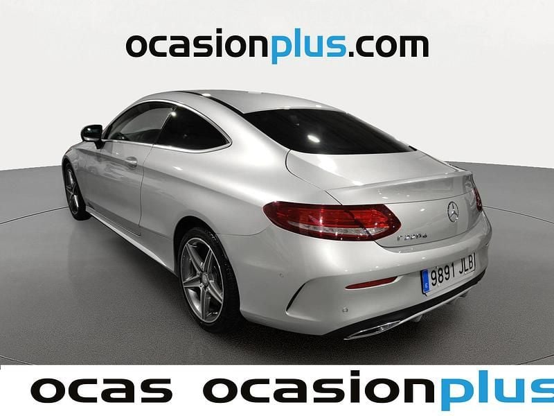 Usado Mercedes C220 AMG line 170 CV (125 kW) 2016 Gris plata Coupe