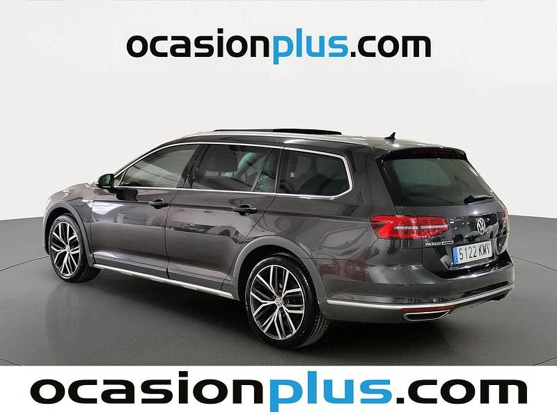 Usado VW Passat Alltrack 190 CV (139 kW) 2018 Gris Familiar