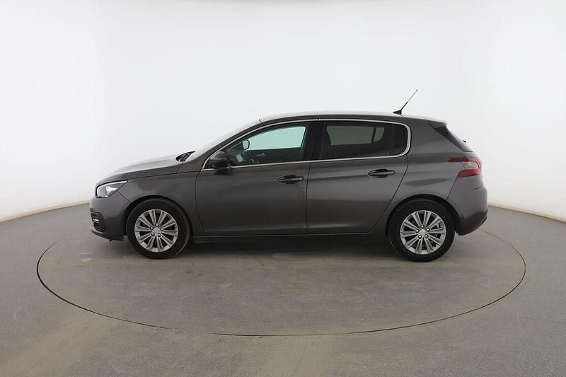 Usado Peugeot 308 Allure 102 CV (75 kW) 2021 Gris Berlina