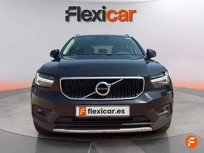 Usado Volvo XC40 Momentum 163 CV (119 kW) 2021 Negro SUV