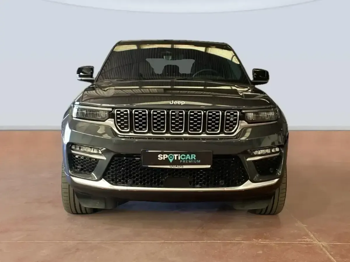 Usado Jeep Grand Cherokee Summit 381 CV (280 kW) 2024 Gris SUV