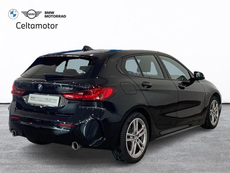 Usado BMW 118 Comfort Edition 150 CV (110 kW) 2024 Pintura metalizada saphirschwarz Utilitario