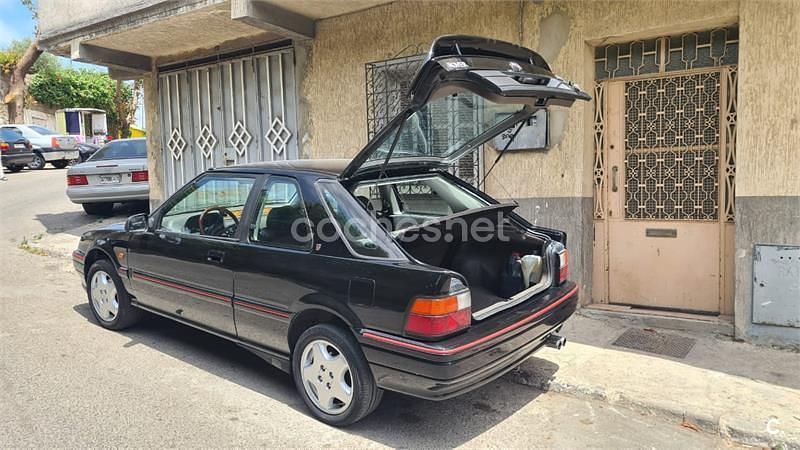 Usado Rover 200 130 CV (95 kW) 1992 Negro Berlina