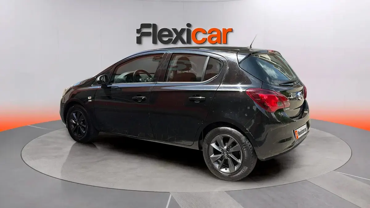 Usado Opel Corsa Business 90 CV (66 kW) 2019 Negro Utilitario