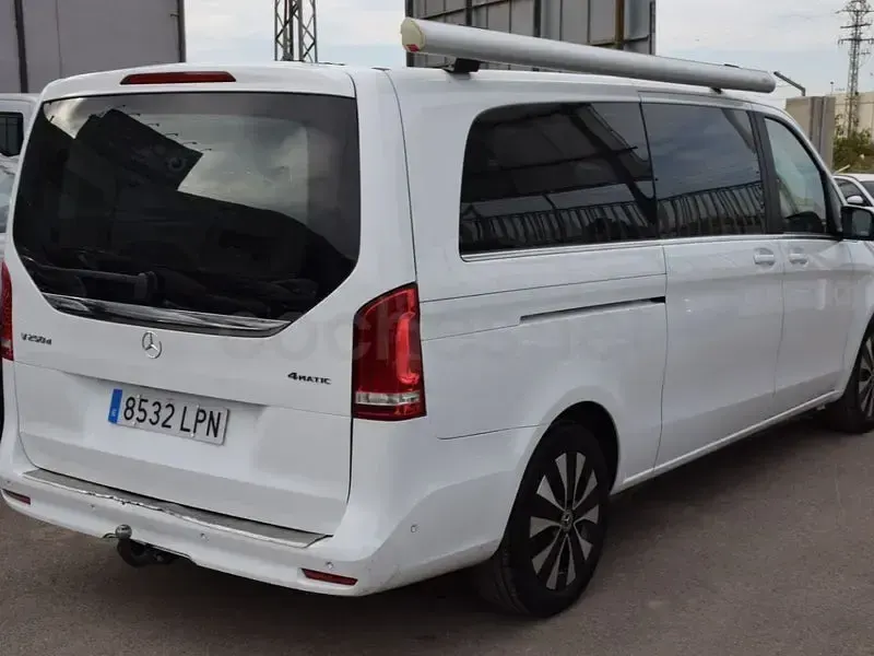 Usado Mercedes V250 Avantgarde 190 CV (139 kW) 2021 Blanco Monovolumen