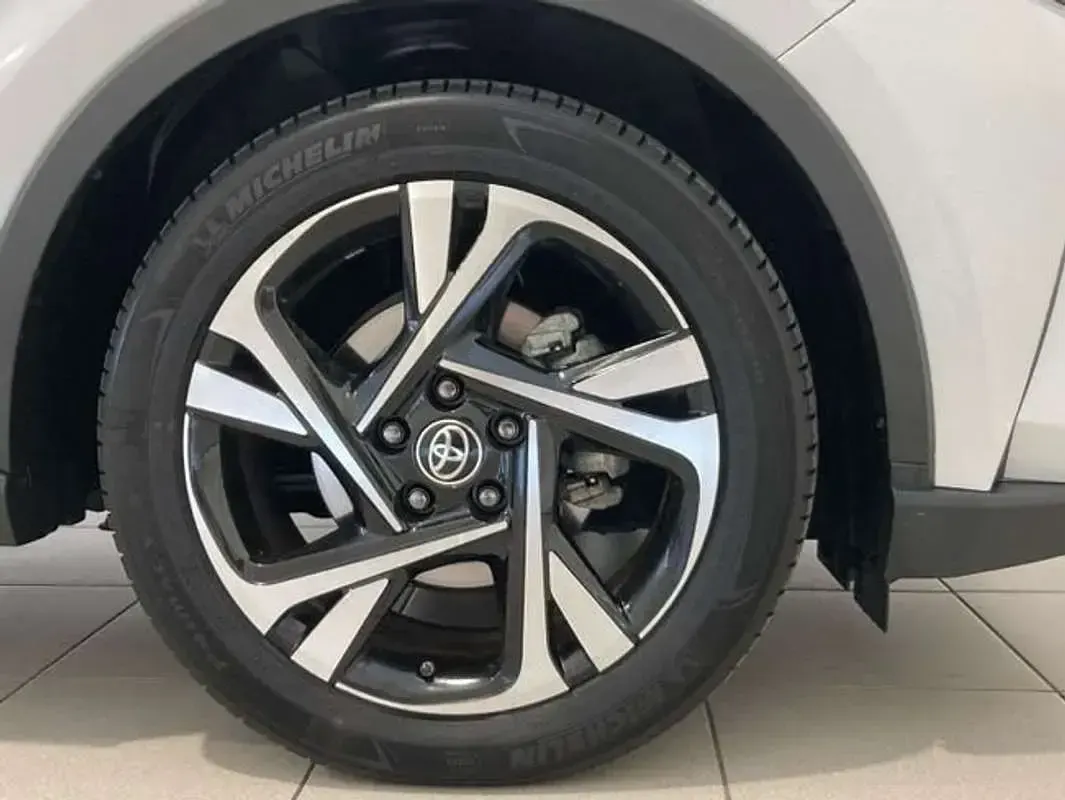 Usado Toyota C-HR Advance 122 CV (89 kW) 2021 Blanco SUV