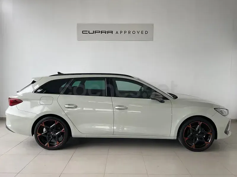 Usado Cupra Leon 150 CV (110 kW) 2025 Gris / plata Familiar