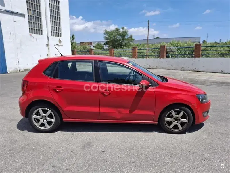 Usado VW Polo Sport 85 CV (62 kW) 2011 Rojo Utilitario