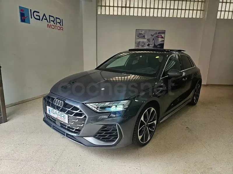 Usado Audi A3 Sport 333 CV (244 kW) 2024 Gris / plata Berlina