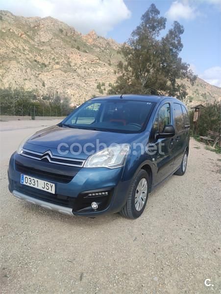 Usado Citroën Berlingo Live 100 CV (73 kW) 2016 Azul Monovolumen