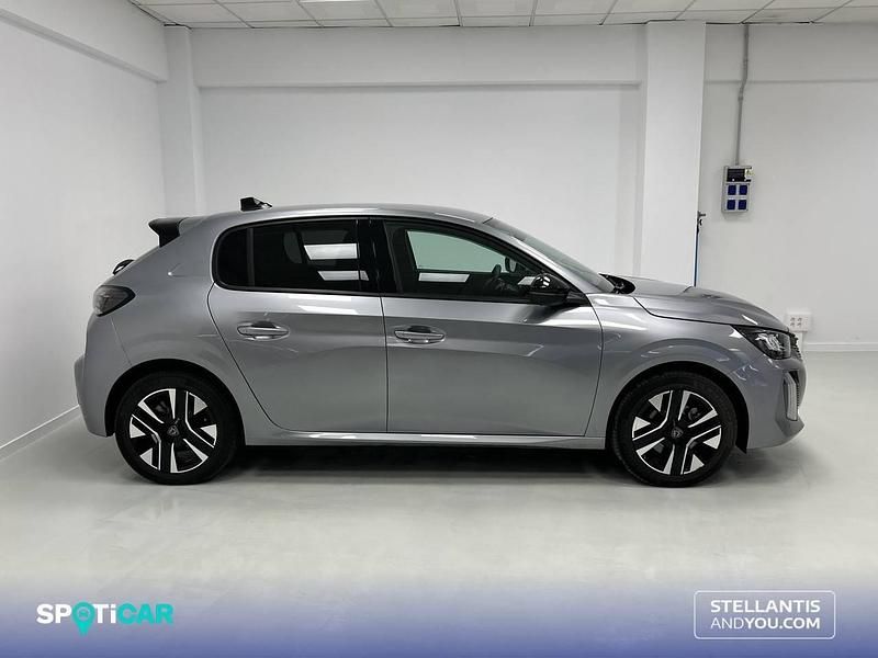 Usado Peugeot 208 Allure 110 CV (80 kW) 2025 Gris Utilitario