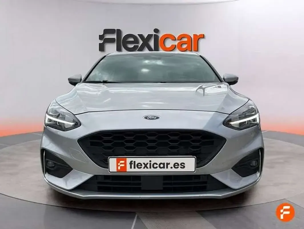 Usado Ford Focus ST-Line 125 CV (91 kW) 2021 Gris Berlina